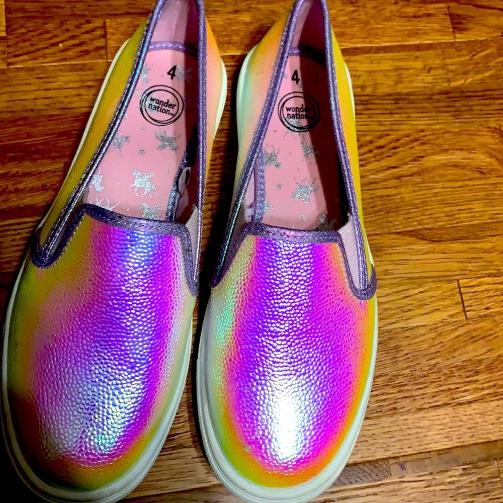 Girls shoes